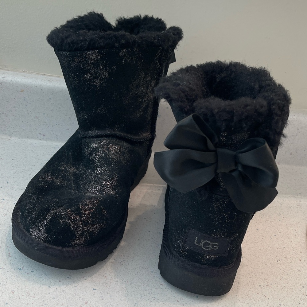 Ugg Mini Bailey Bow Glimmer Black Size 7